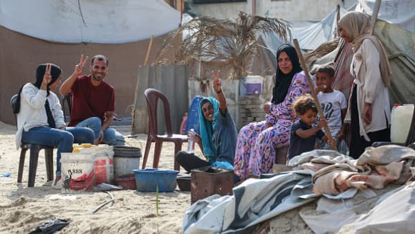 Cover Image for غزة: ارتفاع حصيلة شهداء &#8220;المواصي&#8221; إلى 90 قتيلاً بعد &#8220;المجزرة&#8221; الإسرائيلية