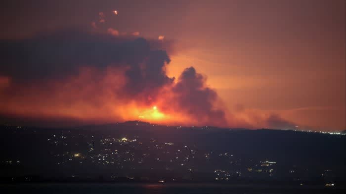 Cover Image for إسرائيل تشن ضربات على لبنان