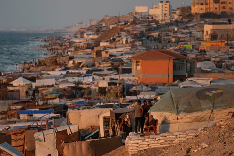 Cover Image for وكالة الأمم المتحدة لشؤون الفلسطينيين تحذر من أن أعمال الإغاثة في غزة قد &#8220;تتفكك&#8221; إذا تم إقرار التشريع الإسرائيلي