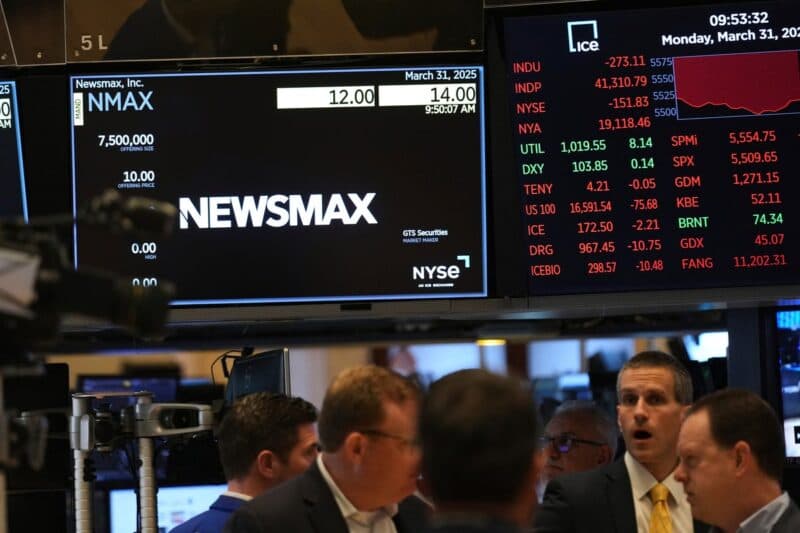 Cover Image for يغرق Newsmax ما يقرب من 80 في المئة بعد ركوب &#8220;Meme Stock&#8221; البرية التي تقدرها فوق Fox