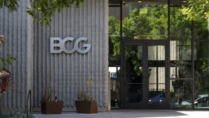 Cover Image for اثنان من كبار المسؤولين التنفيذيين في BCG تم تجريدهم من أدوار قيادية على مشروع غزة