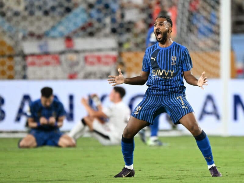 Cover Image for النادي السعودي Al Hilal Stun Man City 4-3 لدخول أرباع كأس العالم للنادي