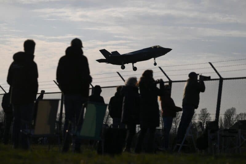Cover Image for في سويسرا ، تحولت صفقة طائرة مقاتلة F-35 إلى فضيحة وطنية
