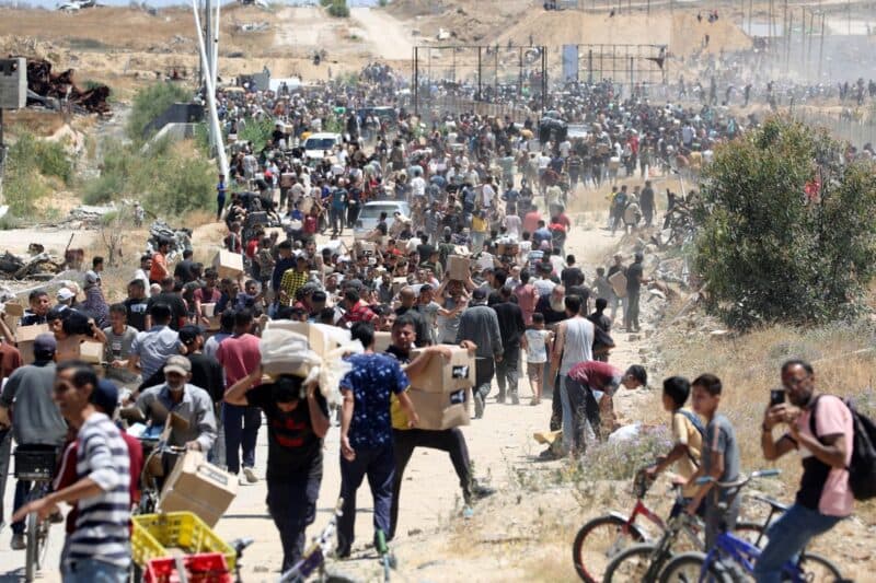 Cover Image for ما يقرب من 800 مقتل بالقرب من مواقع توزيع الغذاء في غزة منذ أواخر مايو ، كما تقول الأمم المتحدة