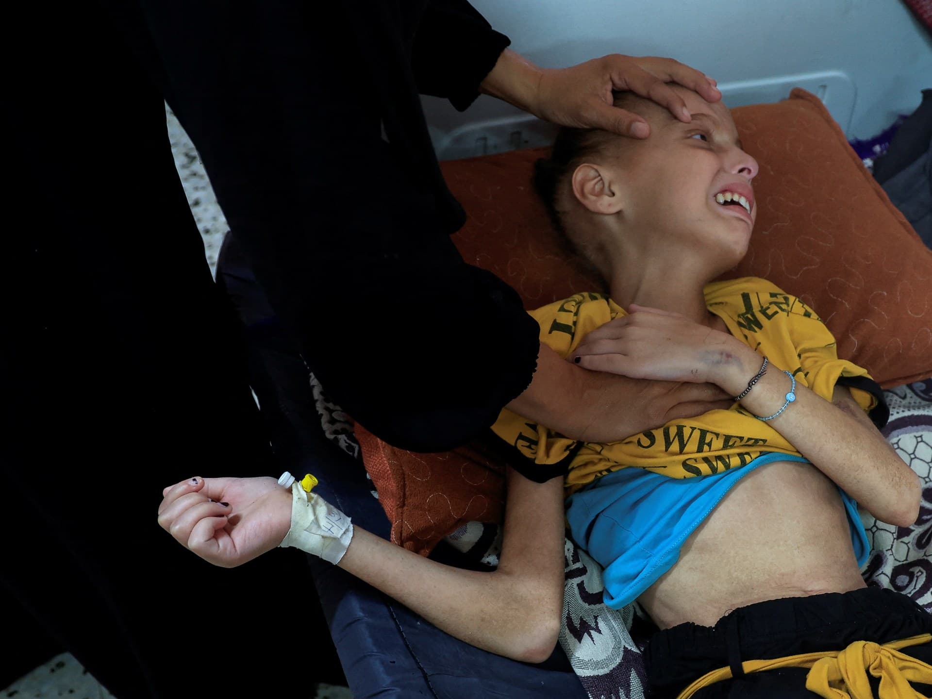 مجاعة غزة: أطفال يواجهون الموت جوعاً وسط حصار إسرائيلي وتدهور إنساني
