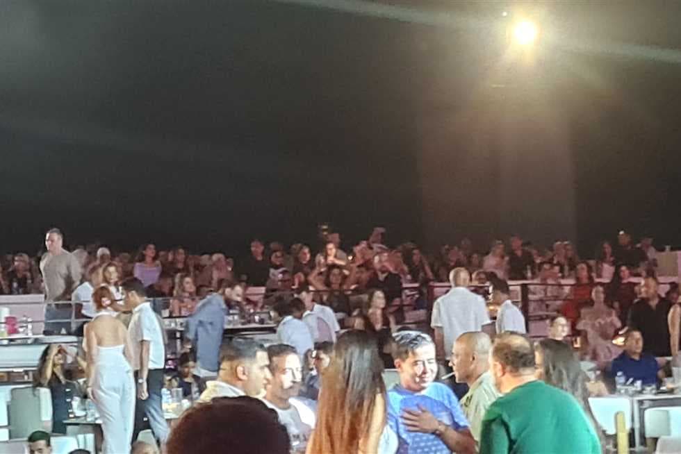 حفل تامر حسني والشامي بمهرجان مراسي يشهد إقبالًا جماهيريًا غير مسبوق وتذاكر مباعة بالكامل