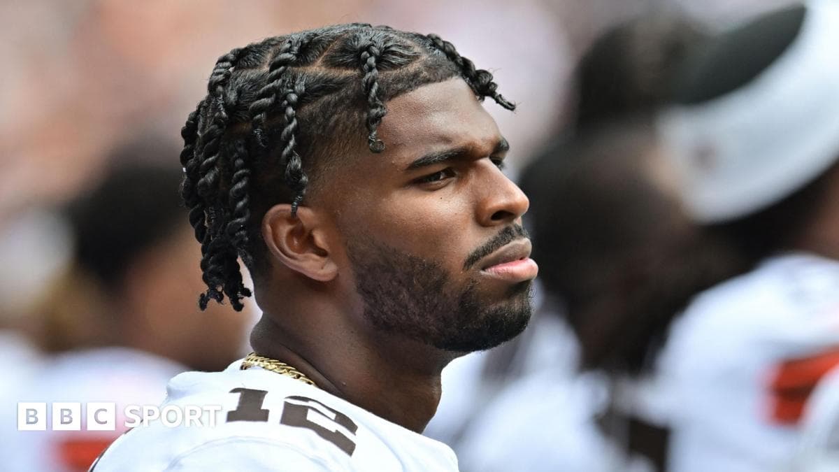 الانحدار الدراماتيكي لشيدور ساندرز في مسودة NFL: جدل يثير نقاشات واسعة