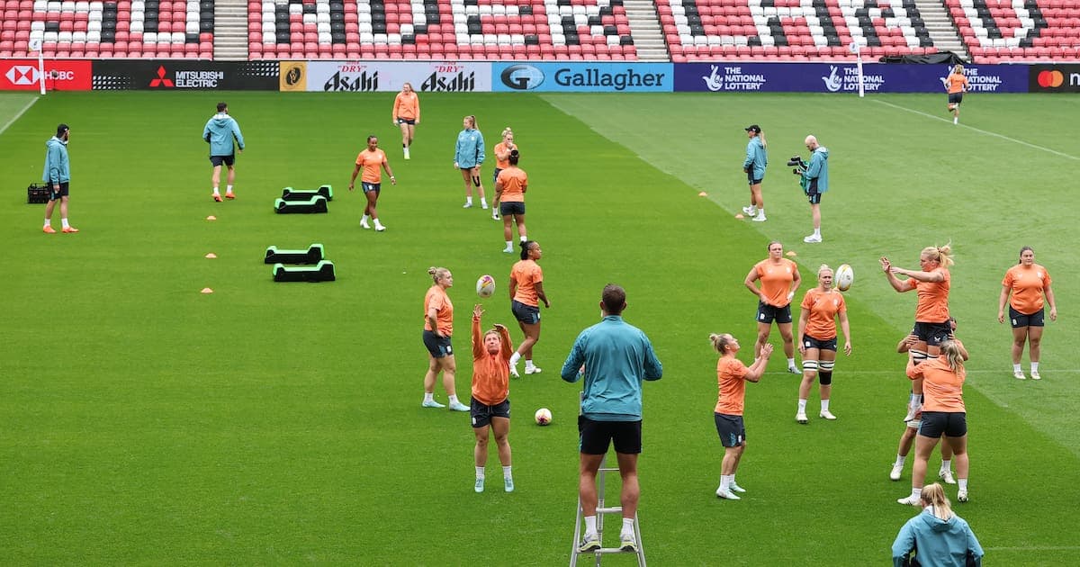 كأس العالم للرجبي للسيدات: إنجلترا تتصدر المشهد وتجذب جماهير قياسية بفضل الاحترافية والاستثمار