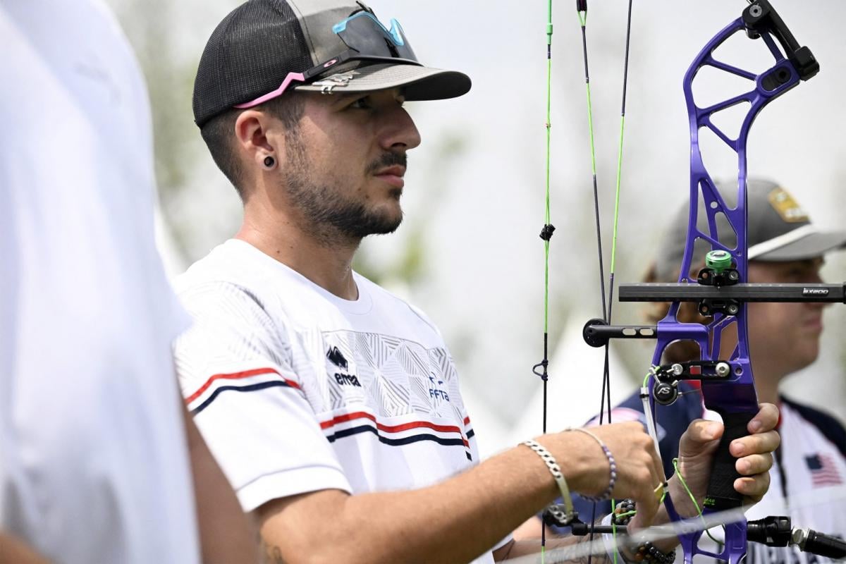 نيكولا جيرار يتوج بطلاً للعالم في الرماية بالقوس المركب ويواصل تألق فرنسا في غوانغجو