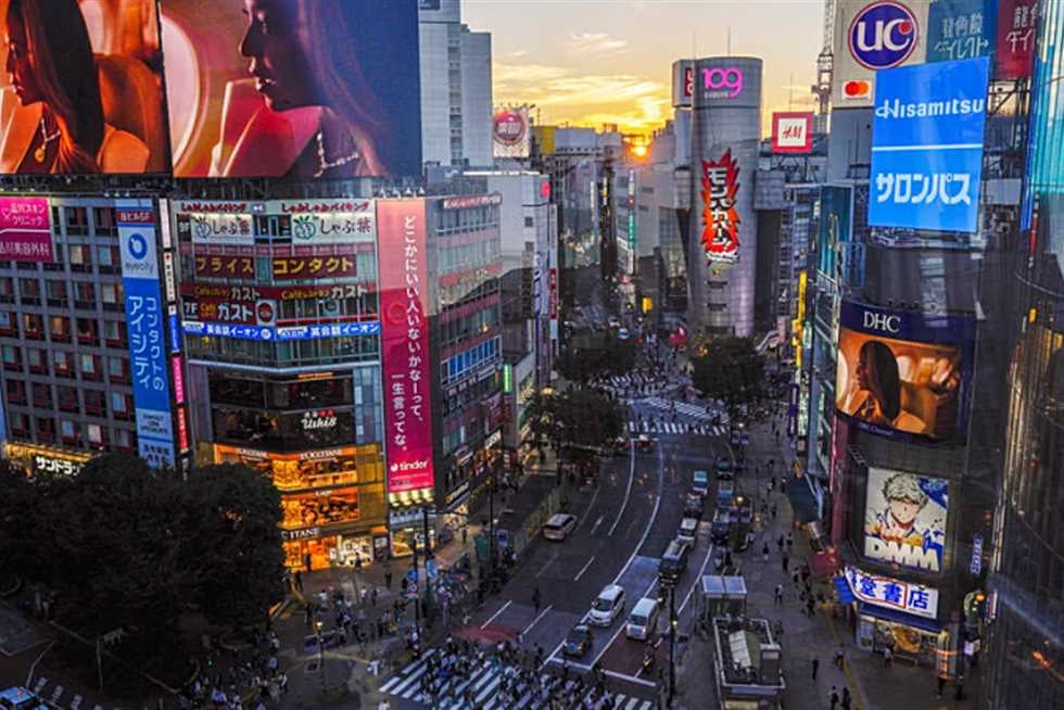 الاقتصاد الياباني يتجاوز التوقعات رغم الرسوم الجمركية واستقالة رئيس الوزراء