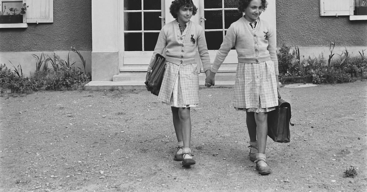 صديقتي القلمية: رواية يييون لي عن الصداقة والواقعية الزائفة في فرنسا ما بعد الحرب