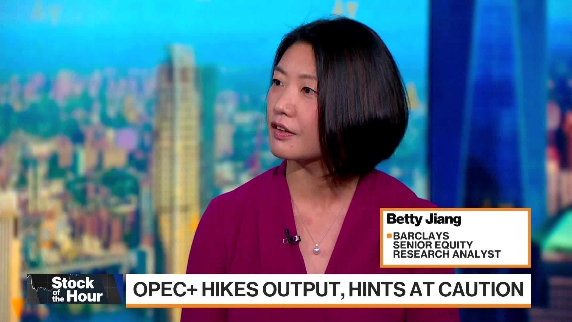 تحليل أسعار النفط ومرونة سوق الطاقة: دور أوبك+ والذكاء الاصطناعي في تشكيل المستقبل