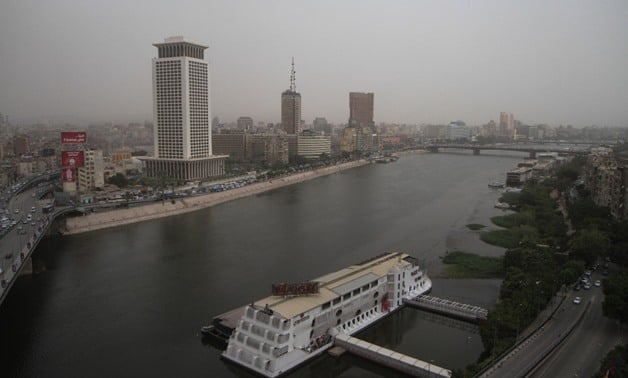 توقعات الطقس في مصر: موجة حارة وانخفاض مرتقب في درجات الحرارة