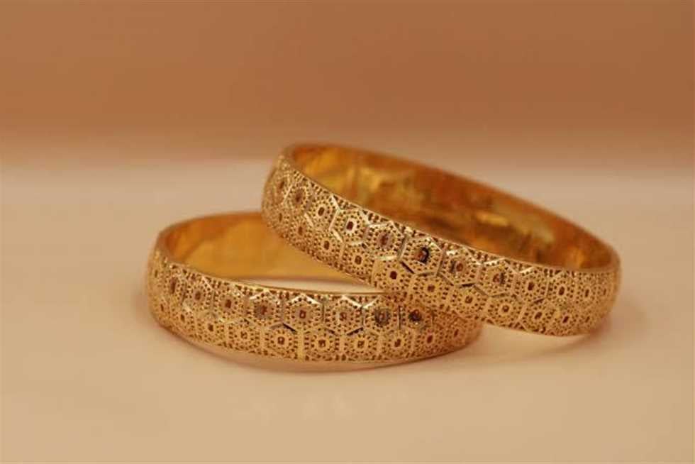 ارتفاع عالمي جديد في أسعار الذهب: تحديثات الجمعة 10 أكتوبر 2025 وعيار 21