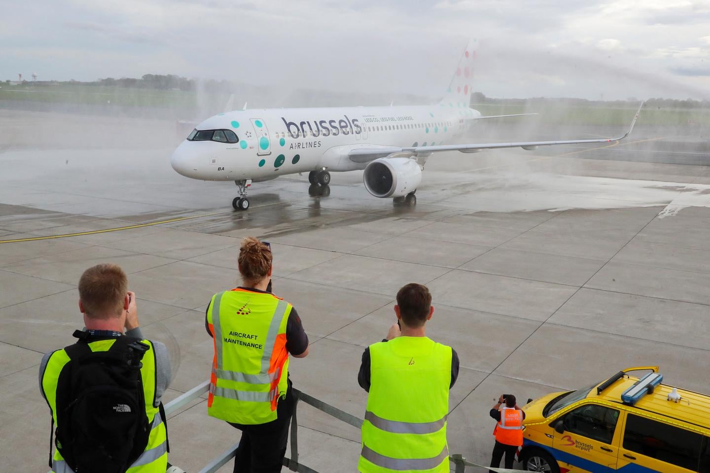 إيرباص A320 تتجاوز بوينغ 737 لتصبح الطائرة التجارية الأكثر مبيعًا في العالم