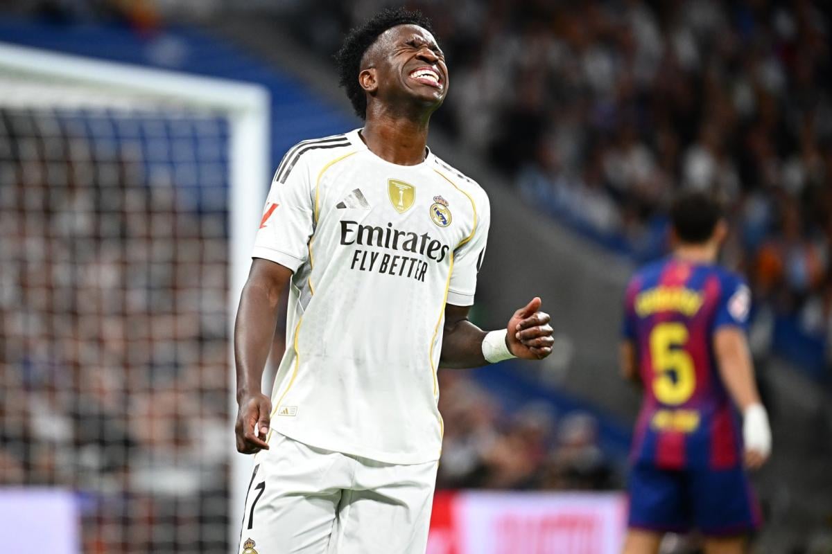 رد فعل فينيسيوس الغاضب بعد استبداله يطغى على فوز ريال مدريد في الكلاسيكو