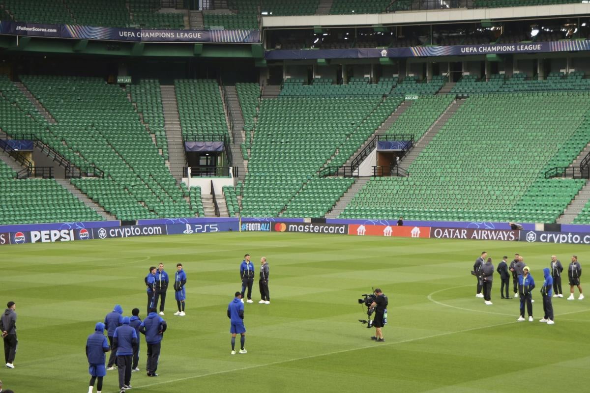 أولمبيك مارسيليا يعود إلى ملعب سبورتينغ لشبونة بذكريات الفوز وتطلعات دي زيربي