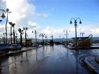 الأرصاد الجوية المصرية تتوقع ارتفاعًا تدريجيًا في درجات الحرارة وفرص أمطار متفرقة