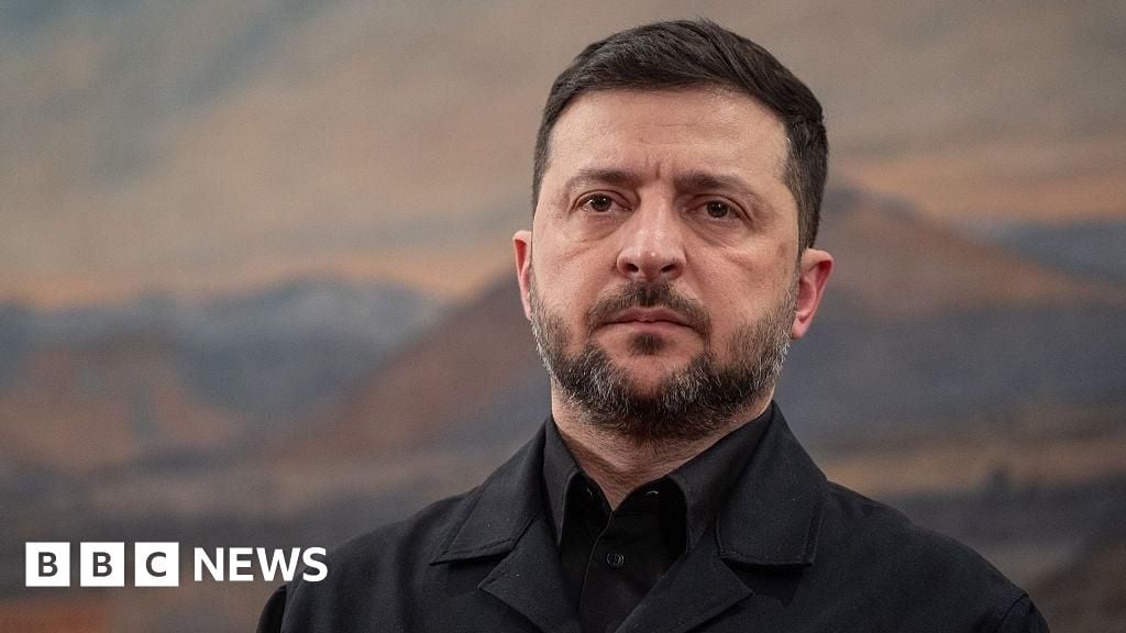 الولايات المتحدة تقدم لأوكرانيا خطة سلام مثيرة للجدل: زيلينسكي وترامب يناقشان المقترح