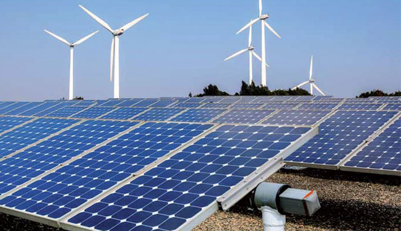 اللجان التشريعية ترفض مقترح تخفيض الرسوم الجمركية على الألواح الشمسية في تونس