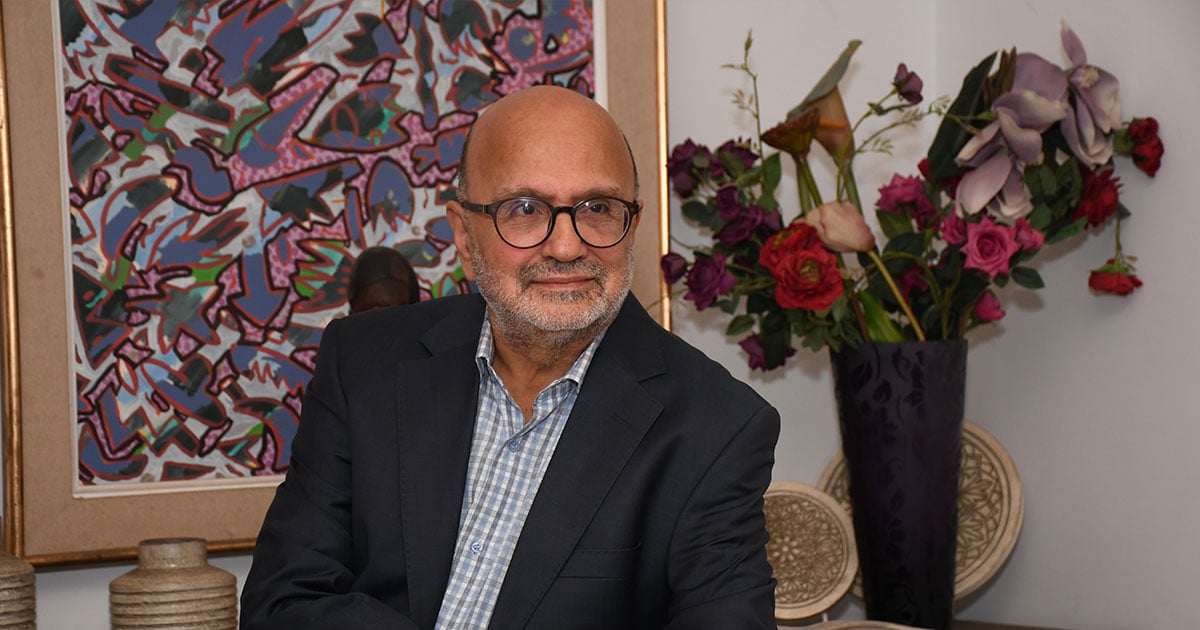 رضا الكافي: رحلة شاعر تونسي بين الوجود والصمت في