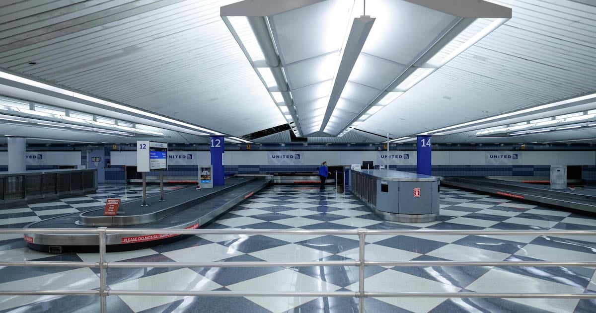 إلغاء مئات الرحلات الجوية في الولايات المتحدة بسبب نقص المراقبين الجويين والإغلاق الحكومي