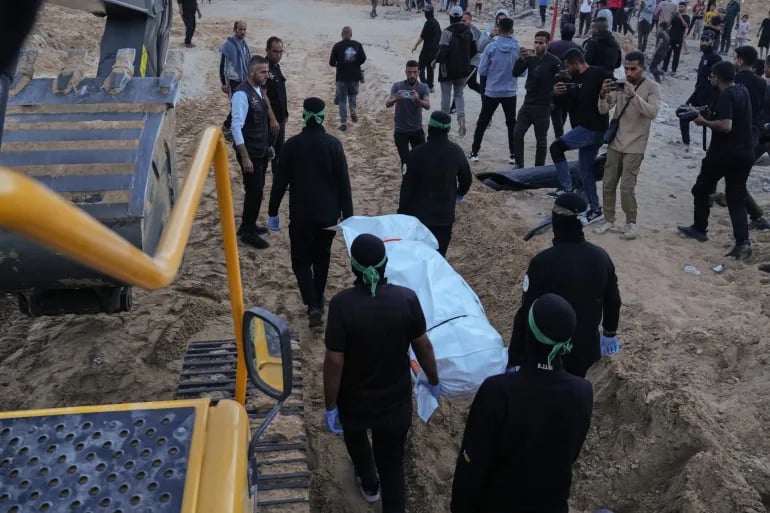 الرئيس السيسي يؤكد استمرار الاتصالات لوقف القتال في غزة وسط هشاشة الهدنة وتفاقم الأزمة الإنسانية