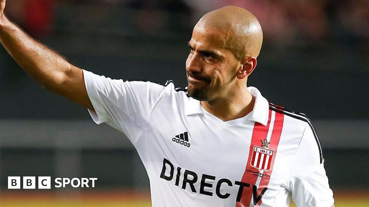 إيقاف خوان سيباستيان فيرون ستة أشهر لرفضه تكريم أبطال الدوري الأرجنتيني