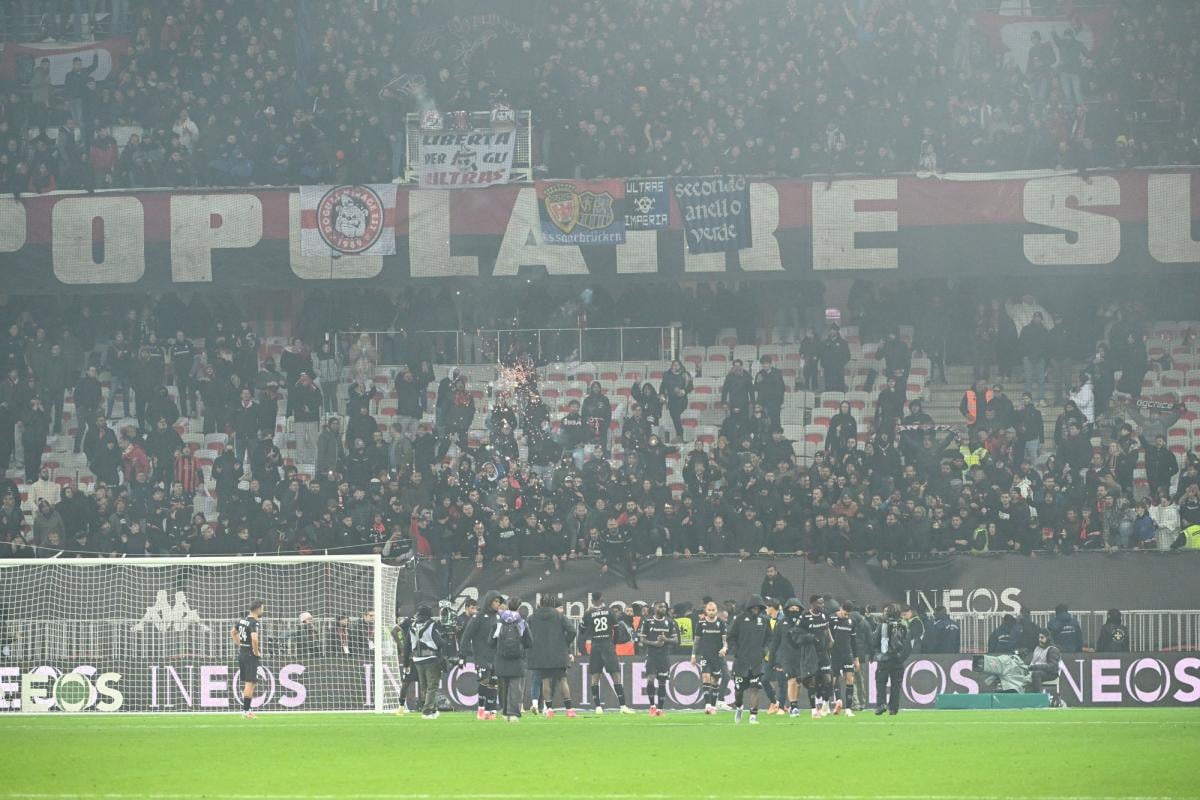 ألتراس نيس الجنوب الشعبي يحتفلون بذكراهم الأربعين بعرض ناري رغم هزيمة الديربي