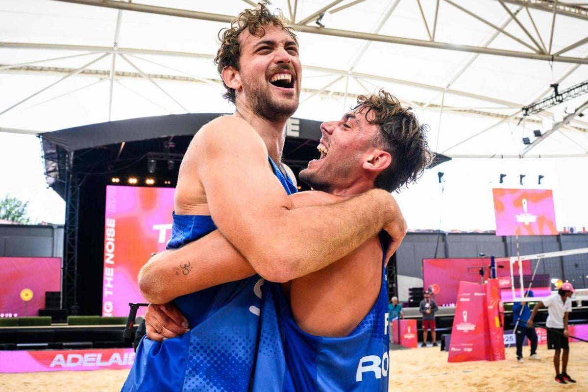 إنجاز تاريخي لثنائي الكرة الطائرة الشاطئية الفرنسي روتار وغوتييه-رات في بطولة العالم