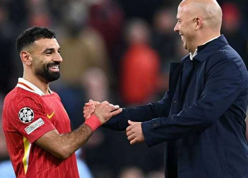 آرني سلوت يوضح سبب إجلاس محمد صلاح على دكة بدلاء ليفربول ضد وست هام