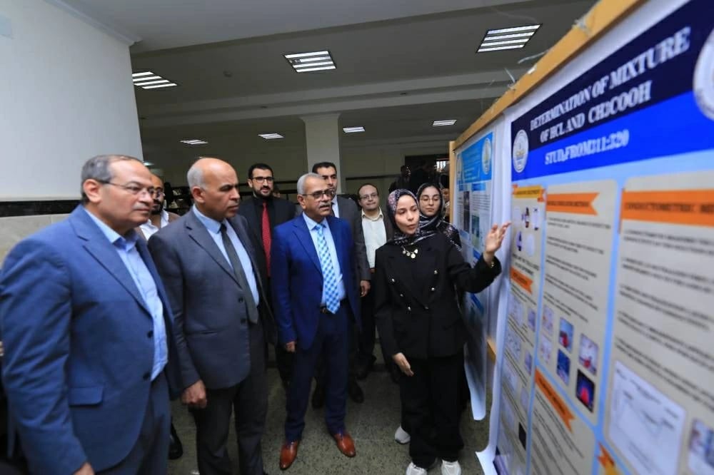 رئيس جامعة كفر الشيخ يفتتح المؤتمر الطلابي الأول للصيدلة بالجامعة الأهلية لدعم الابتكار