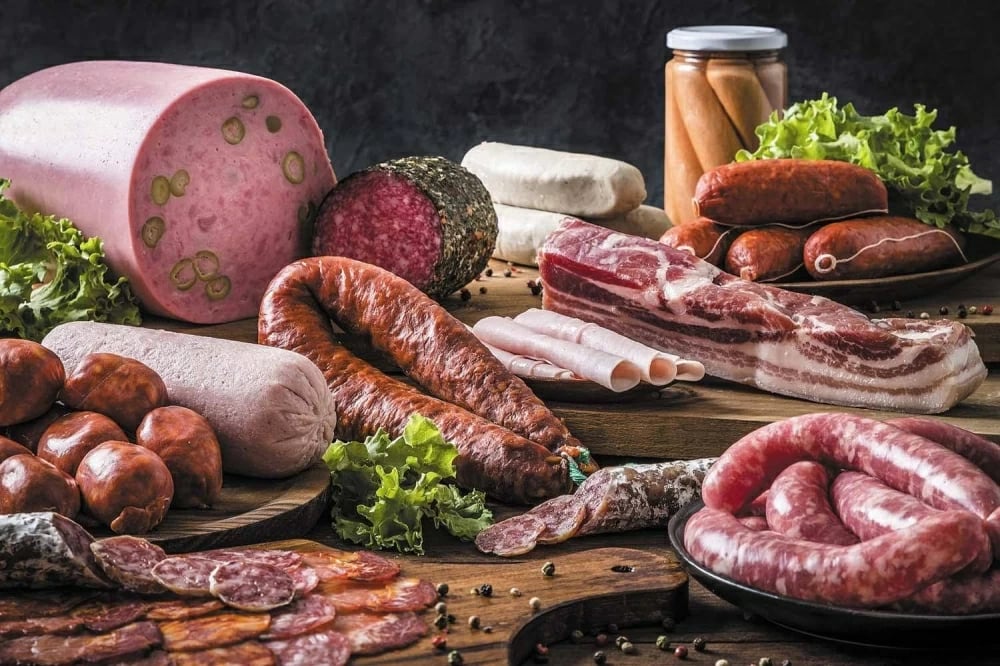 وداعًا للمنتجات المصنعة: طريقة تحضير لانشون الدجاج الصحي في المنزل بخطوات بسيطة