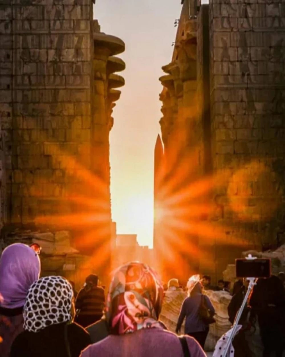 ظاهرة اصطفاف الشمس بمعبد الكرنك: عبقرية فلكية ومعمارية للمصريين القدماء