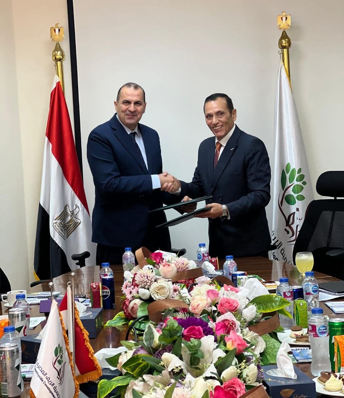 إطلاق مشروع ضخم لتوصيل الكهرباء لمشروع المليون ونصف فدان في سهل غرب المنيا