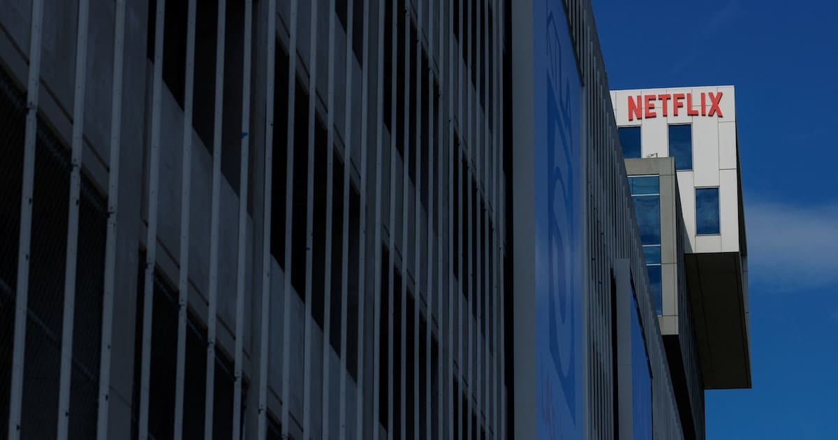 نتفليكس تقترب من الاستحواذ على وارنر براذرز ديسكفري: زلزال محتمل في هوليوود