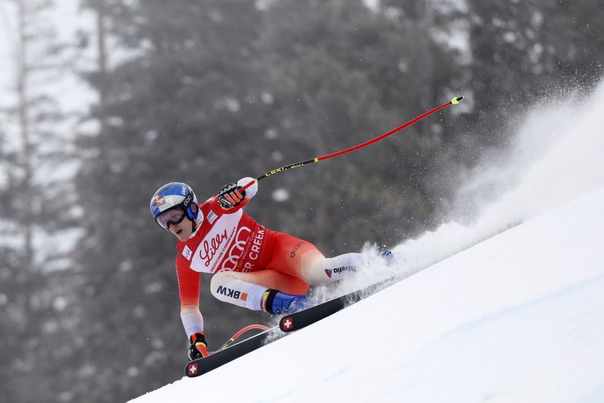 تغيير في جدول كأس العالم للتزلج الألبي ببيفر كريك بسبب سوء الأحوال الجوية