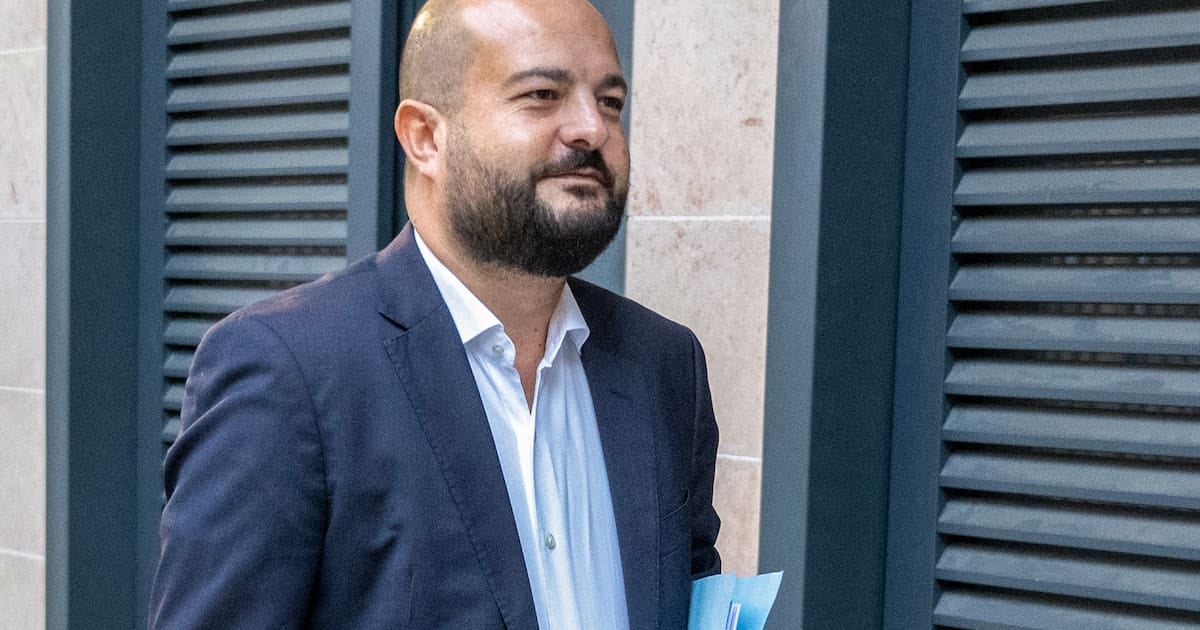 ديفيد راشلين يفقد دعم التجمع الوطني ومارين لوبان تسحب منه منصب نائب الرئيس