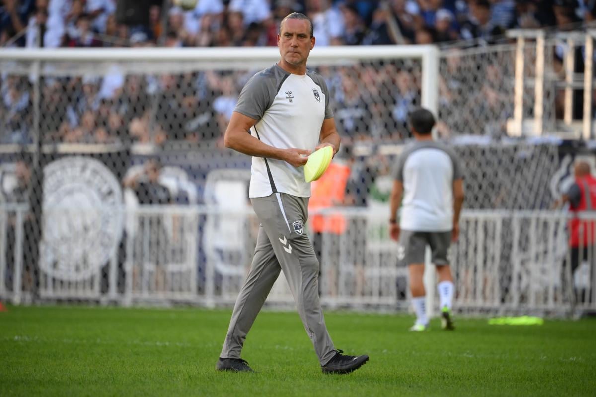 دادو برسو: المدرب المساعد الذي يفضل الصمت الإعلامي ويتألق في غرفة الملابس