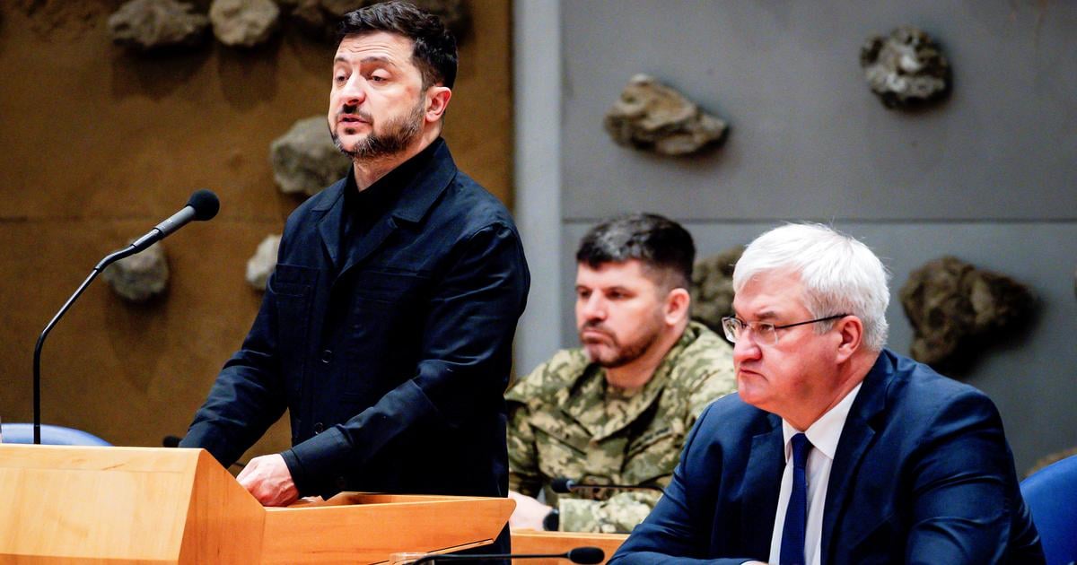 زيلينسكي يدعو واشنطن لتصعيد الضغط على موسكو وسط محادثات ميامي وتطورات ميدانية