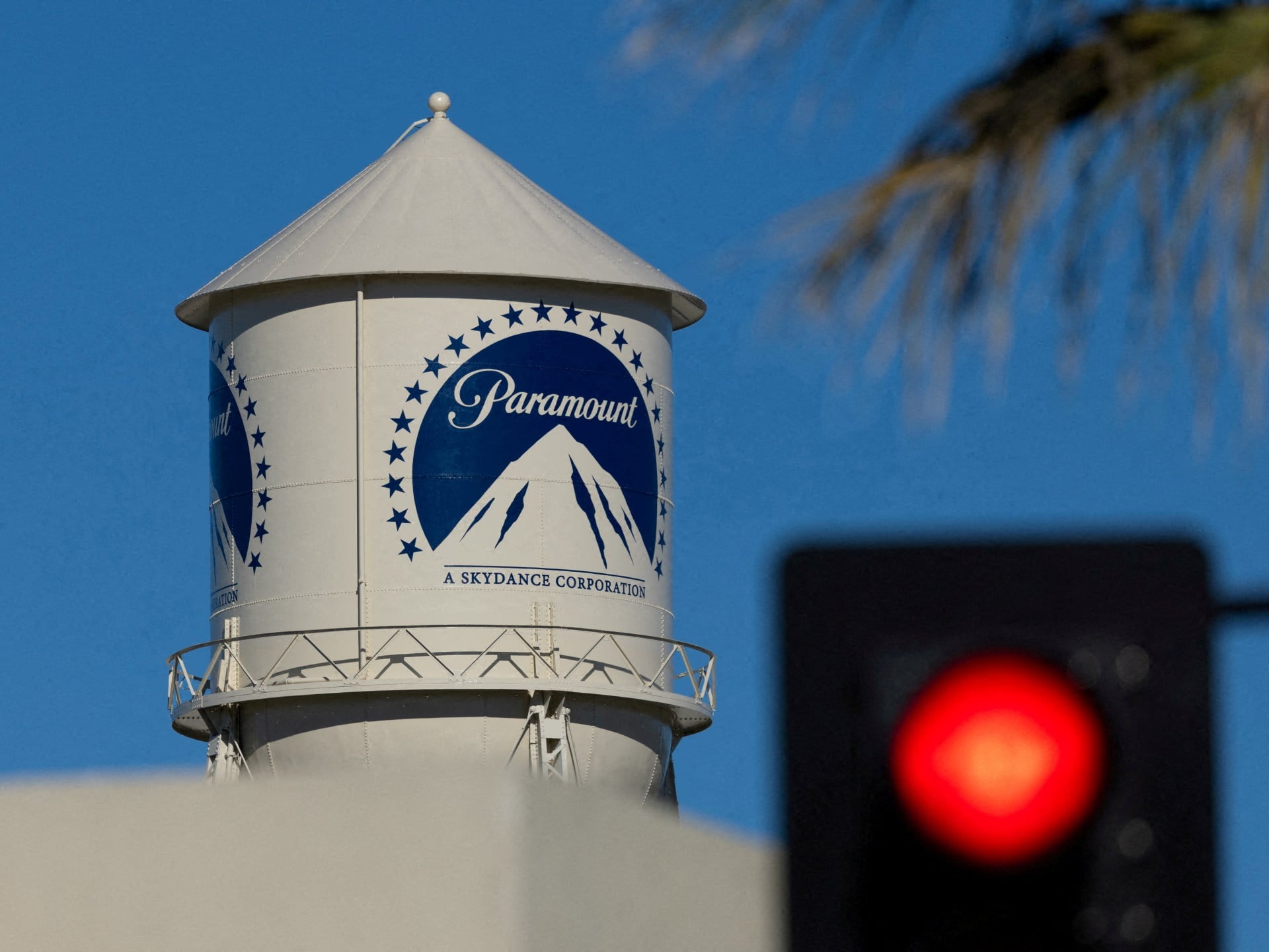 باراماونت سكاي دانس تمدد عرضها للاستحواذ على وارنر براذرز ديسكفري وسط منافسة نتفليكس