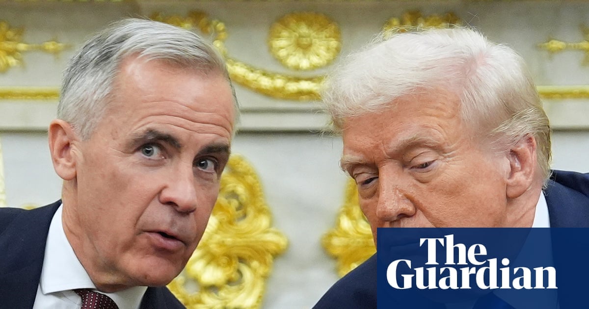 ترامب يهدد بفرض تعريفات جمركية بنسبة 100% على كندا ويصادر نفط فنزويلا