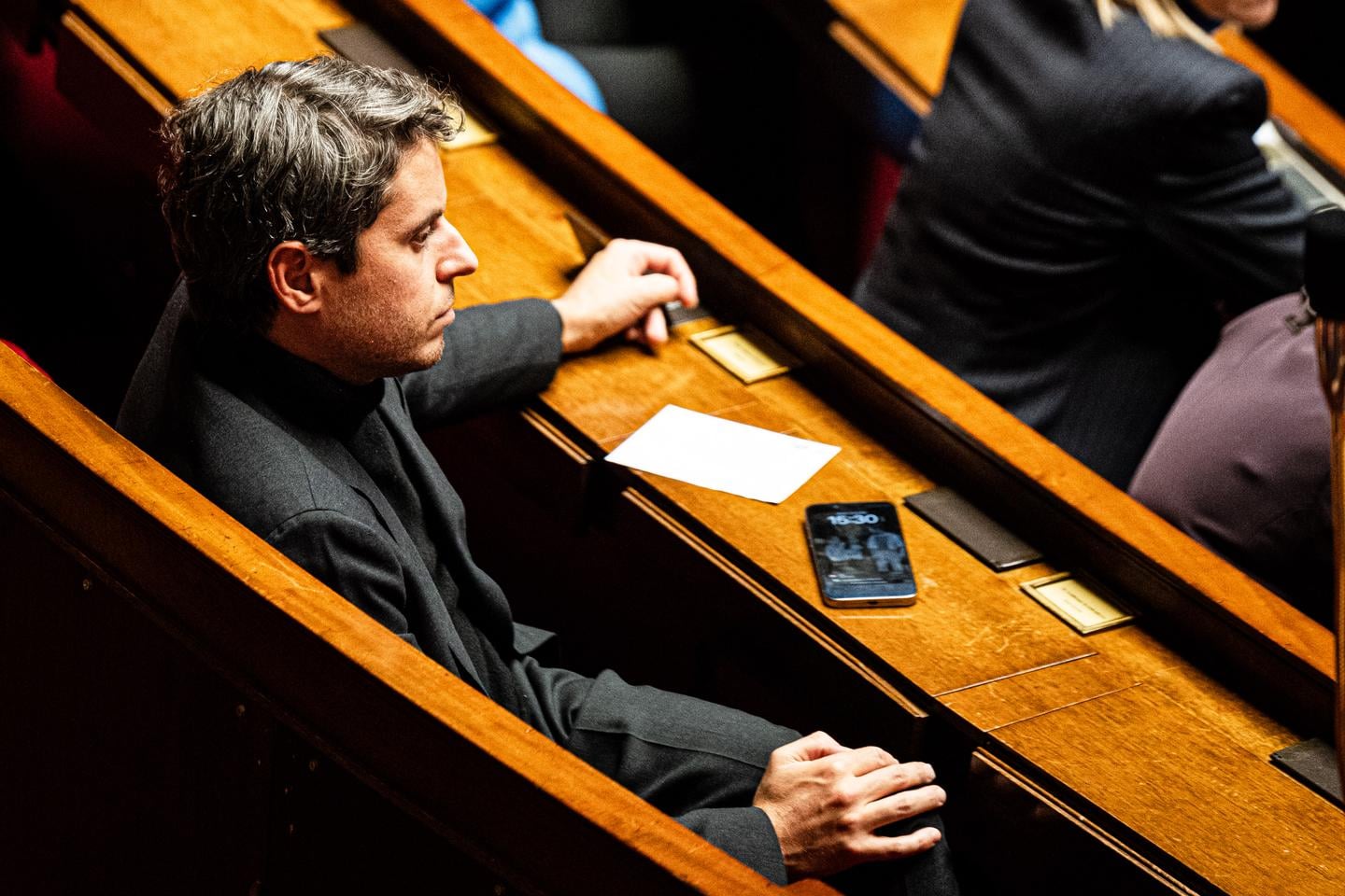 إليزابيث بورن تحذر غابرييل أتال: حزب النهضة يجب أن يكون جماعيًا لا أداة للتواصل الشخصي