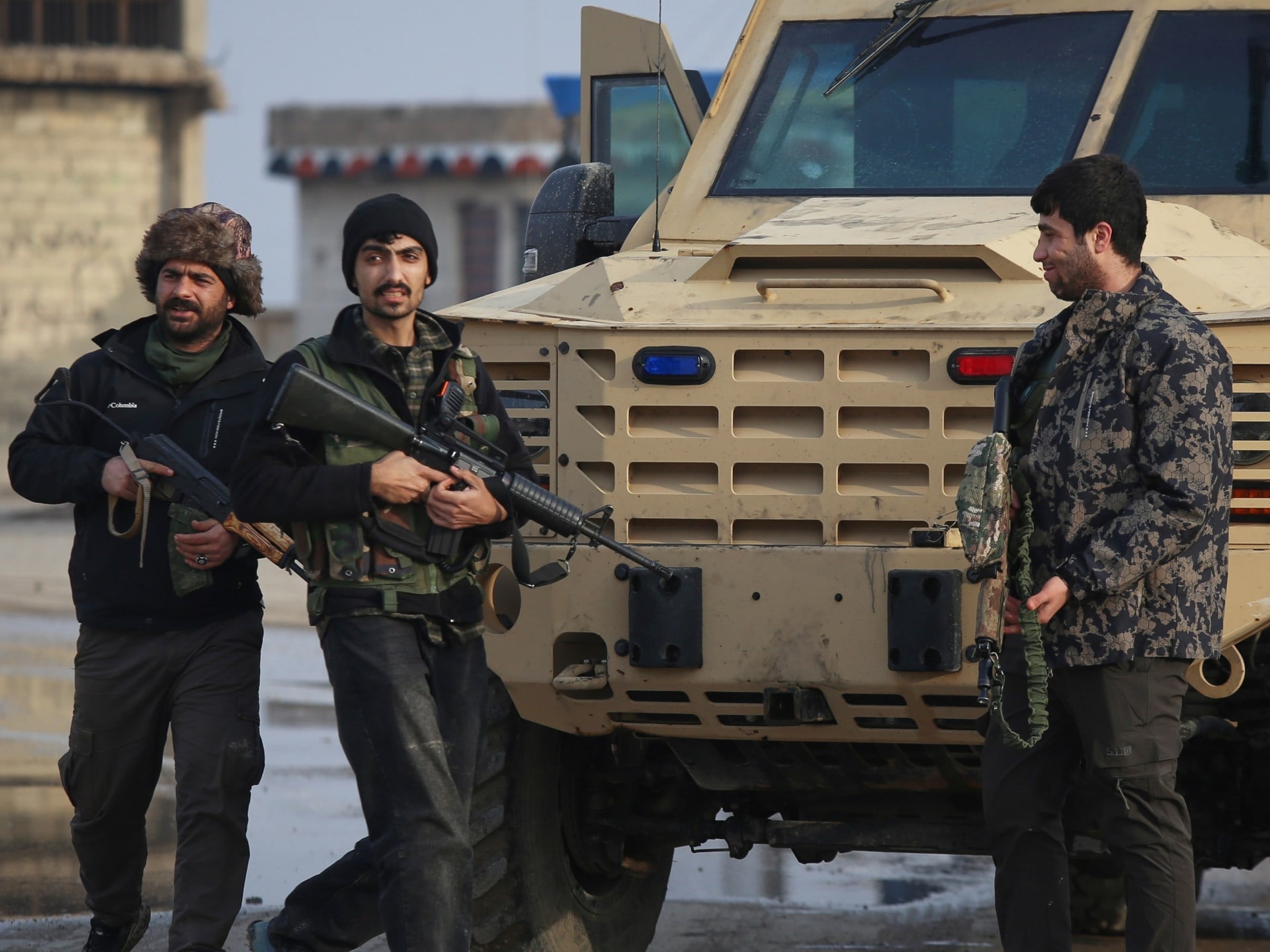 انسحاب قوات سوريا الديمقراطية من الرقة ودير الزور: فرحة عربية ومخاوف كردية في شمال شرق سوريا