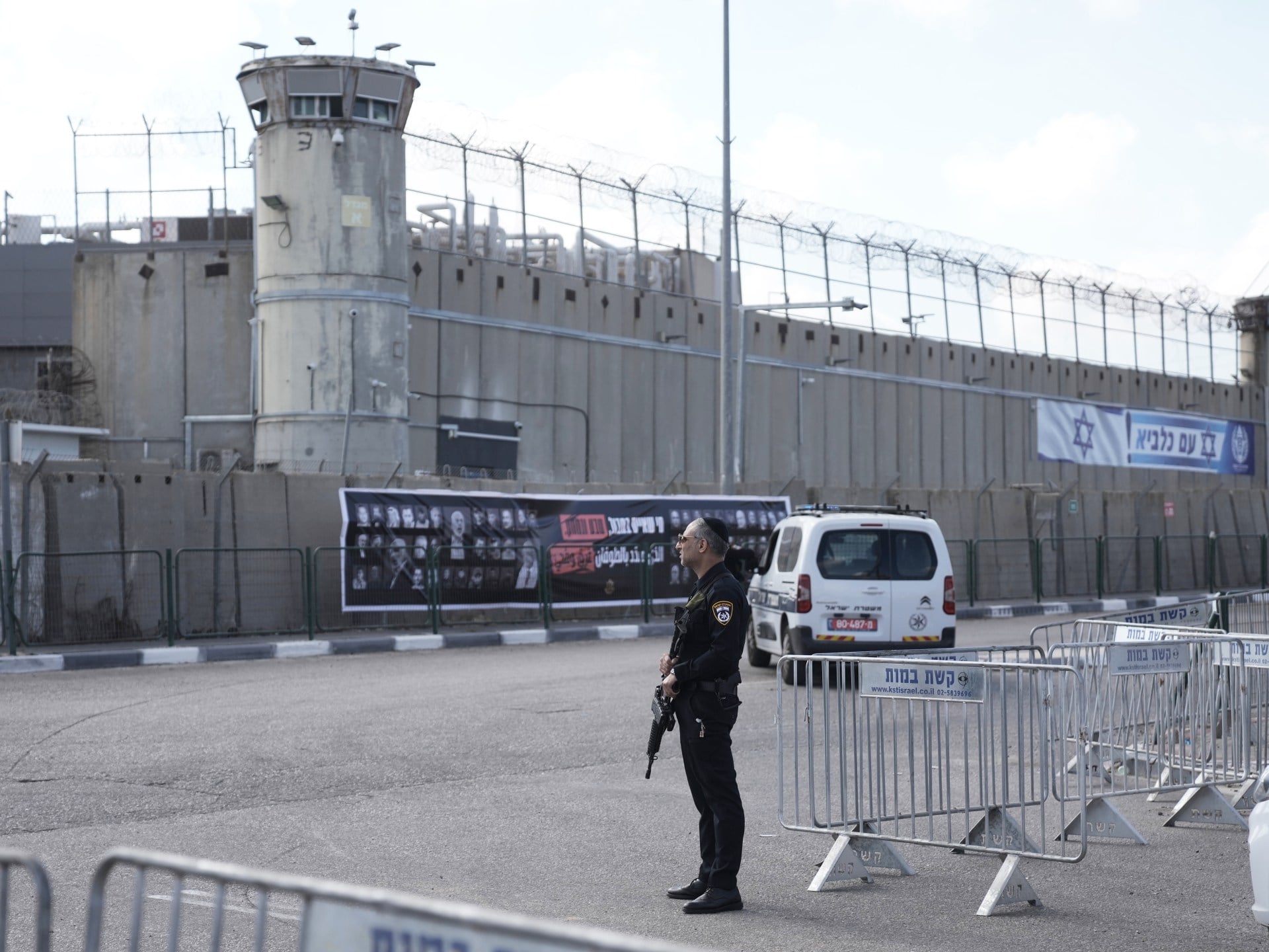 بتسيلم: 84 أسيرًا فلسطينيًا قضوا في سجون الاحتلال جراء الانتهاكات الممنهجة