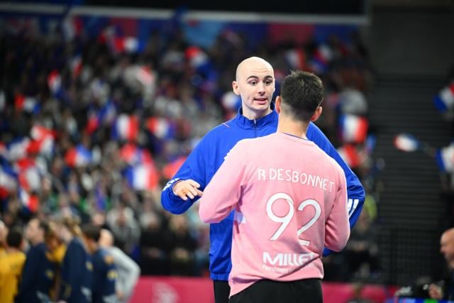 حراس مرمى منتخب فرنسا لكرة اليد: تحدي الخبرة والضغط في بطولة أوروبا