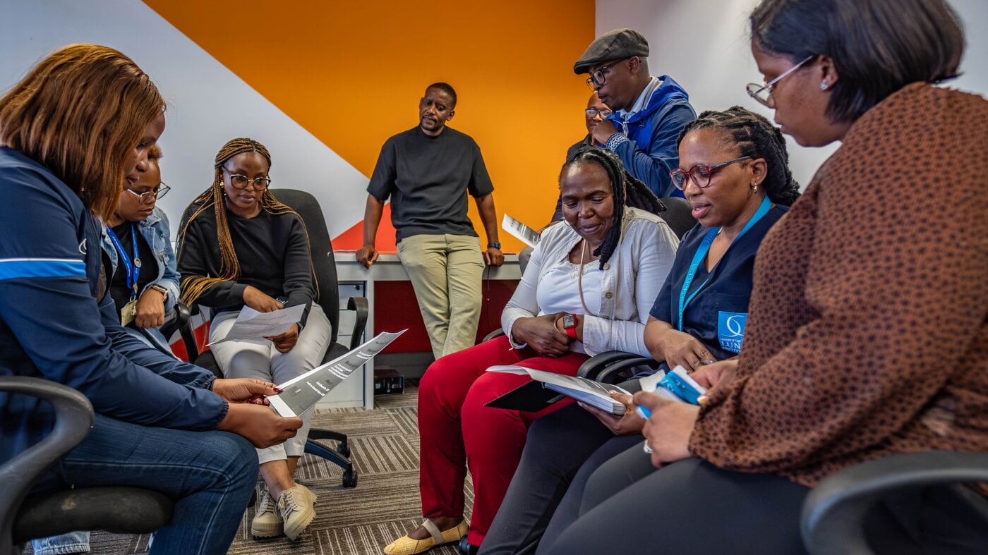 آمال جديدة في مكافحة الإيدز: التقدم في لقاحات فيروس نقص المناعة البشرية بجنوب إفريقيا