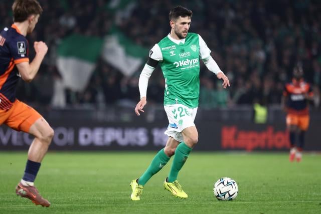 جوليان لو كاردينال: رحلة لاعب كرة قدم من الدرجات الدنيا إلى قمة الاحتراف