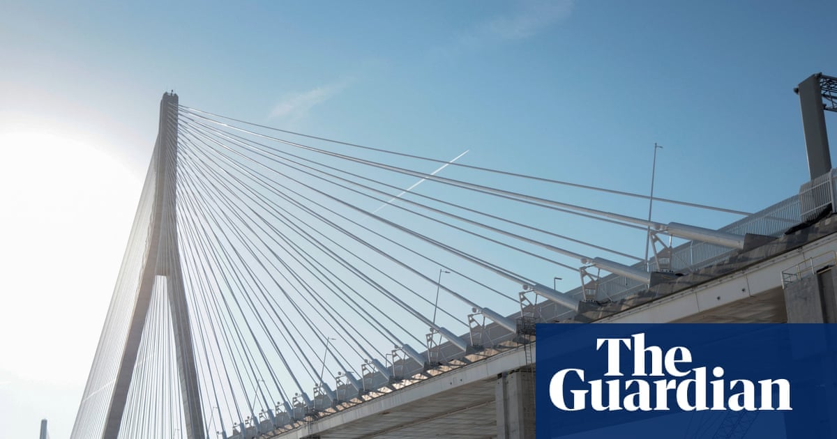 ترامب يهدد بعرقلة جسر كندي أمريكي جديد وكارني يؤكد ملكية كندا المشتركة