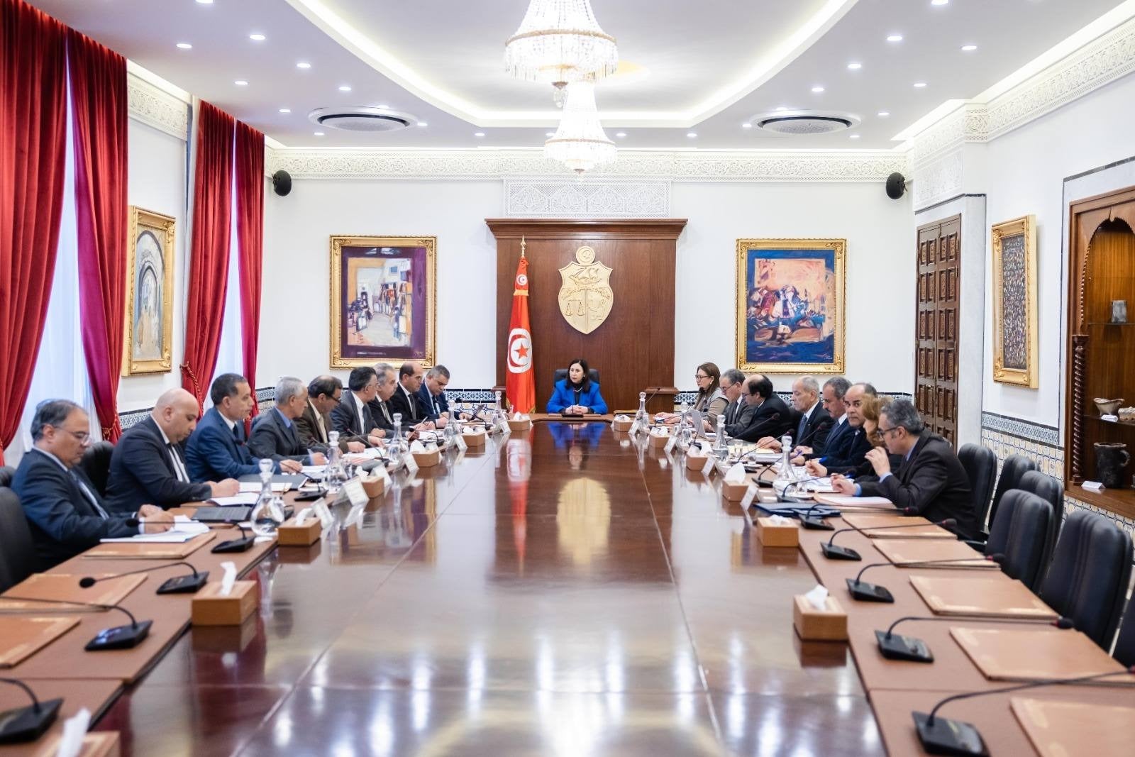 تونس: رئيسة الحكومة تتابع تقدم مشروع إعادة بناء ملعب المنزه والمدينة الرقمية بنهلي